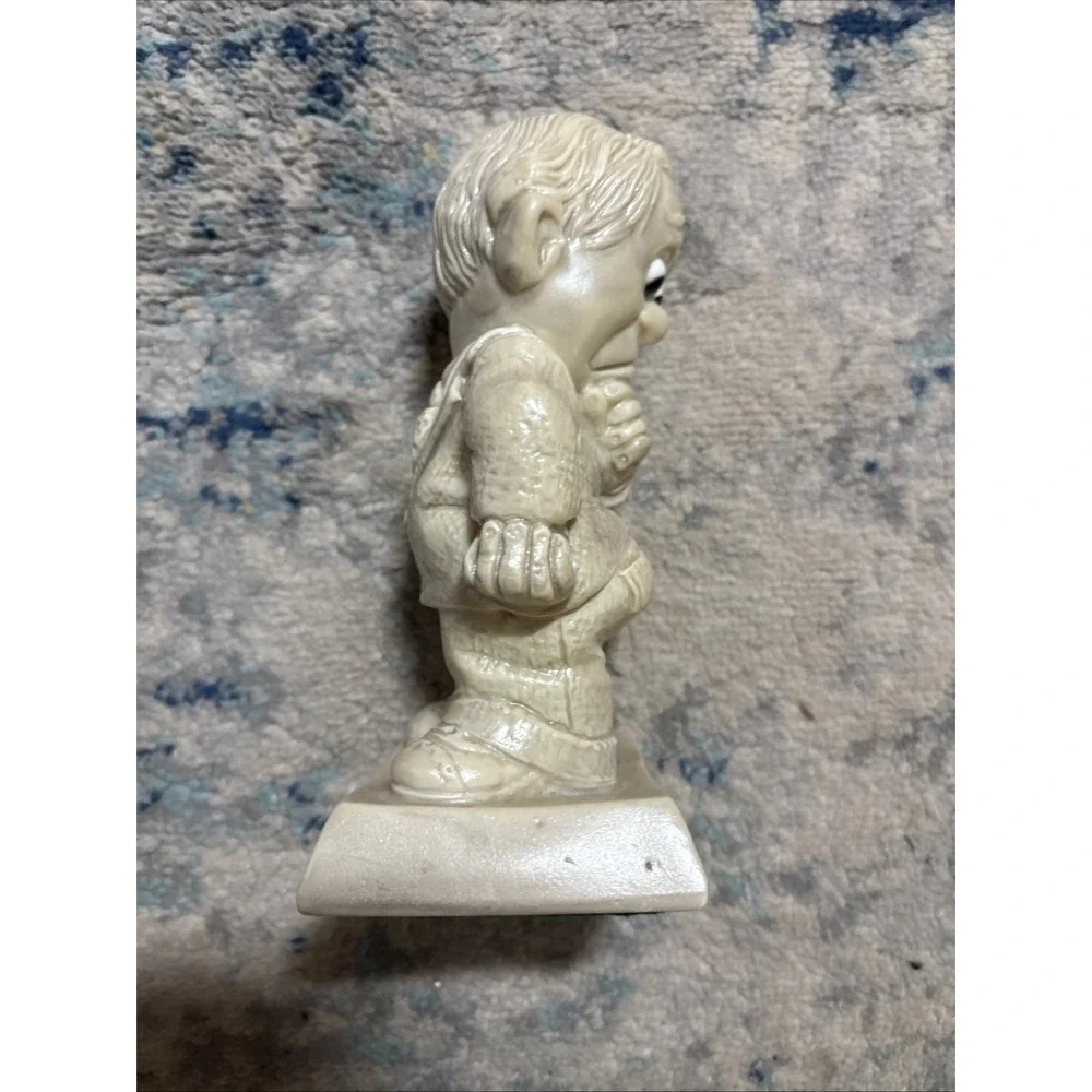 R & W Berries Co's 1973 Figurine Collectibles 